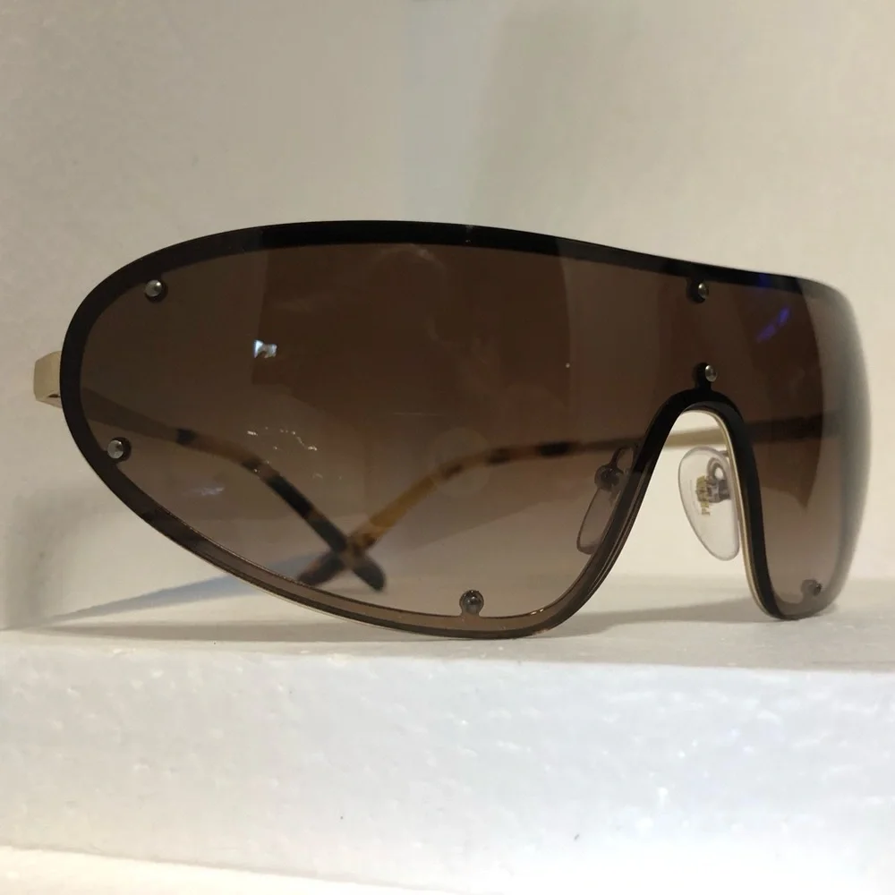 🆕 Prada bronze/brown studded shield sunglasses made in Italy 🇮🇹 (810)